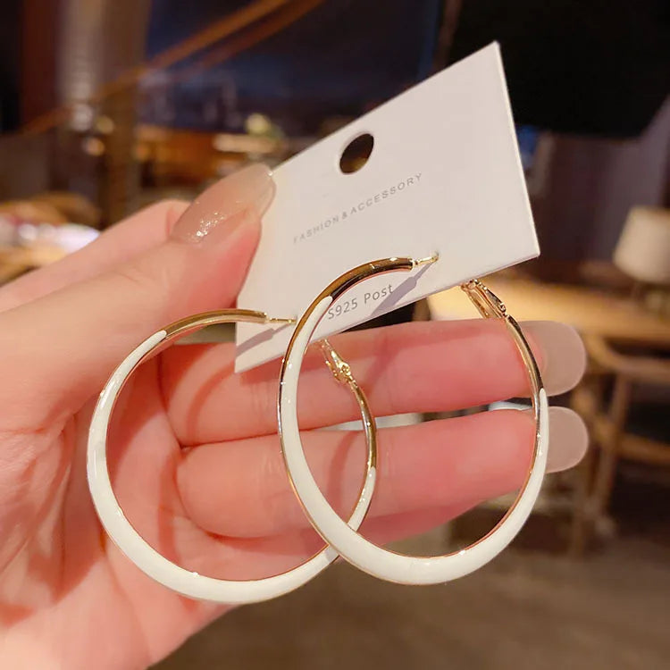 Wholesale Vintage European-style Women's Earrings 18k Gold-plated High-quality Luxurious Black Drop-shaped Hoop Earrings Jewelry