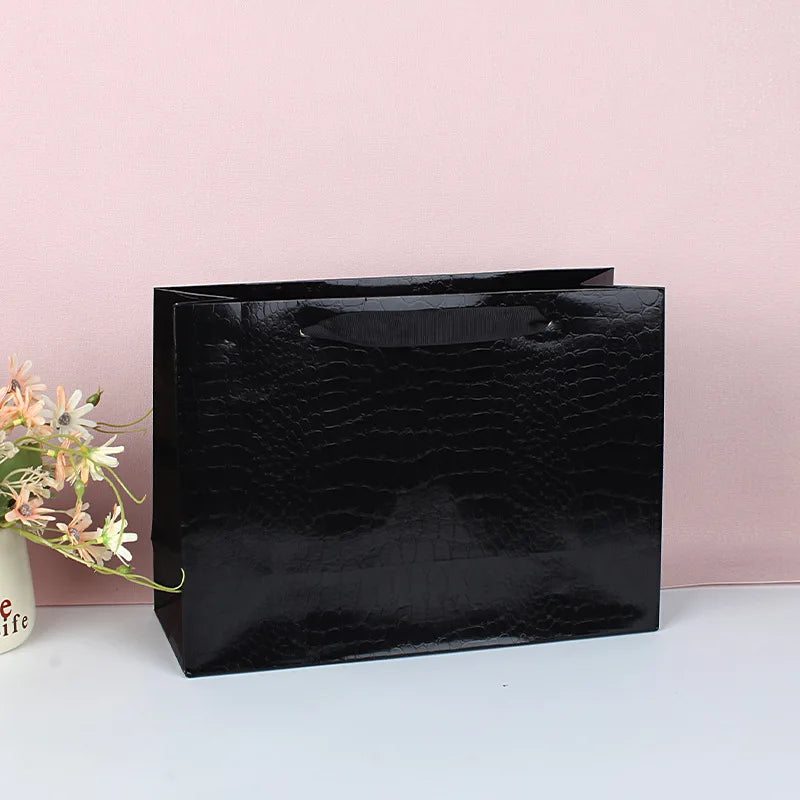 Luxury Crocodile Texture Black Shopping Bag Glossy Coated Paper with Ribbon Handle for Clothing Shoes Fur Gift Bags