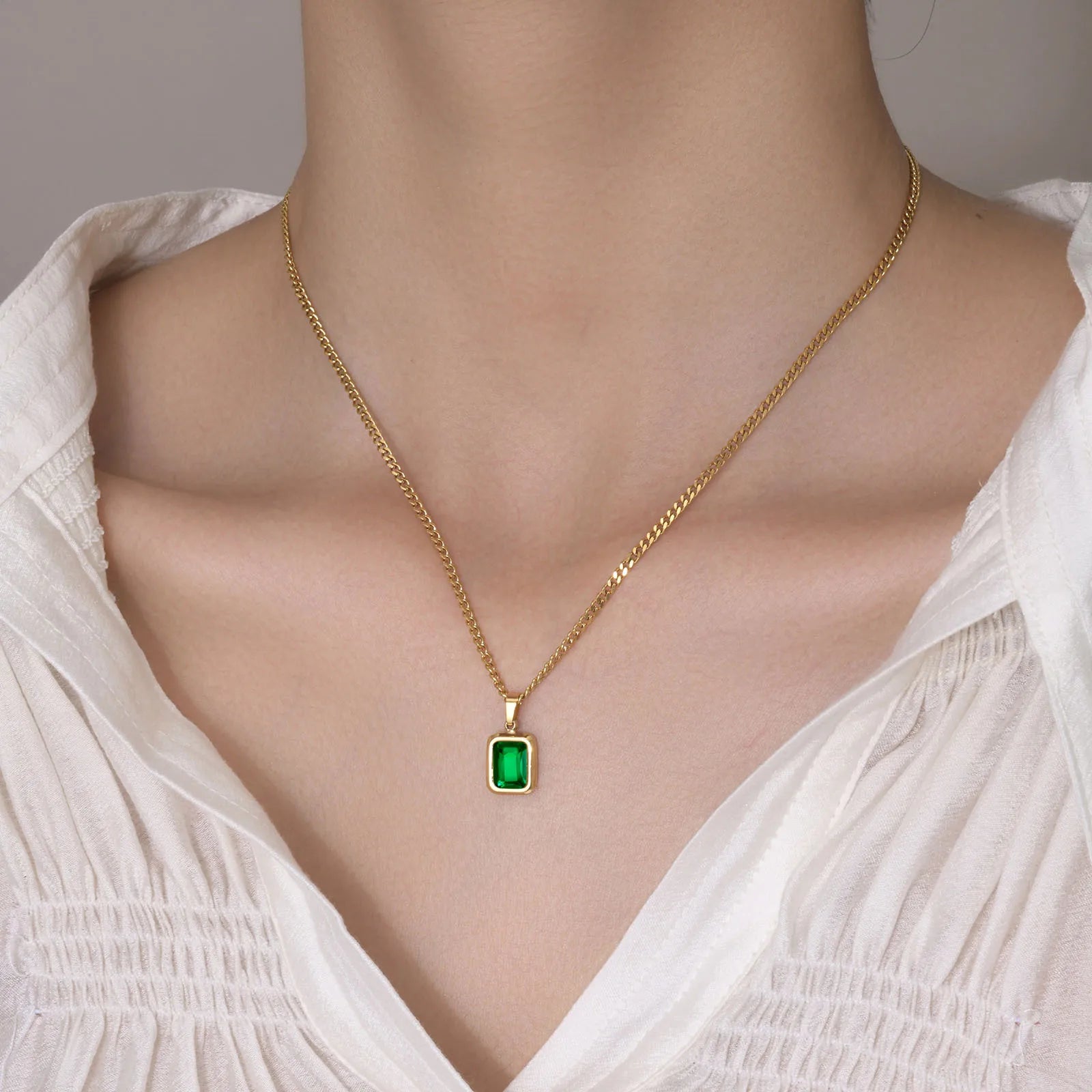 Fashion Design White Zircon & Green Zircon Mini Rectangular Pendant Gold Plated Custom Stainless Steel Necklace for Women