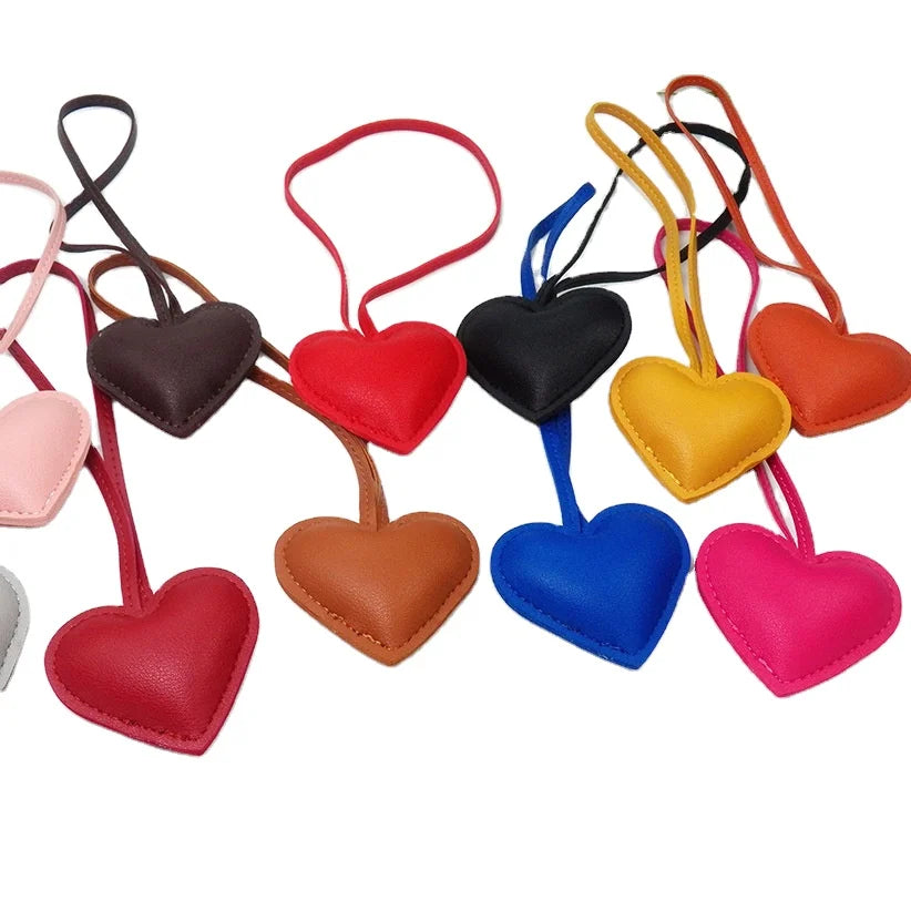 New love Heart Leather Tags Embossesd hang Car Keychains Bag Pendant Key Ring Accessories Ornament Wristlet Bag Charms