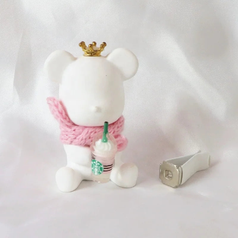 FinRu Hot Selling Gifts White Bear Shaped Ceramic Aromatherapy Fragrance Essential Oil Diffuser Car Aroma Vent Air Freshener
