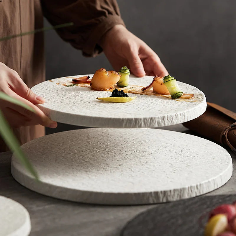 Kaiwoo Wholesale Black and White Dinner Round Dishes Plates Matte 8" 9" 10 Inch Color Glazed for Restaurant Hotel Ceramic Plate