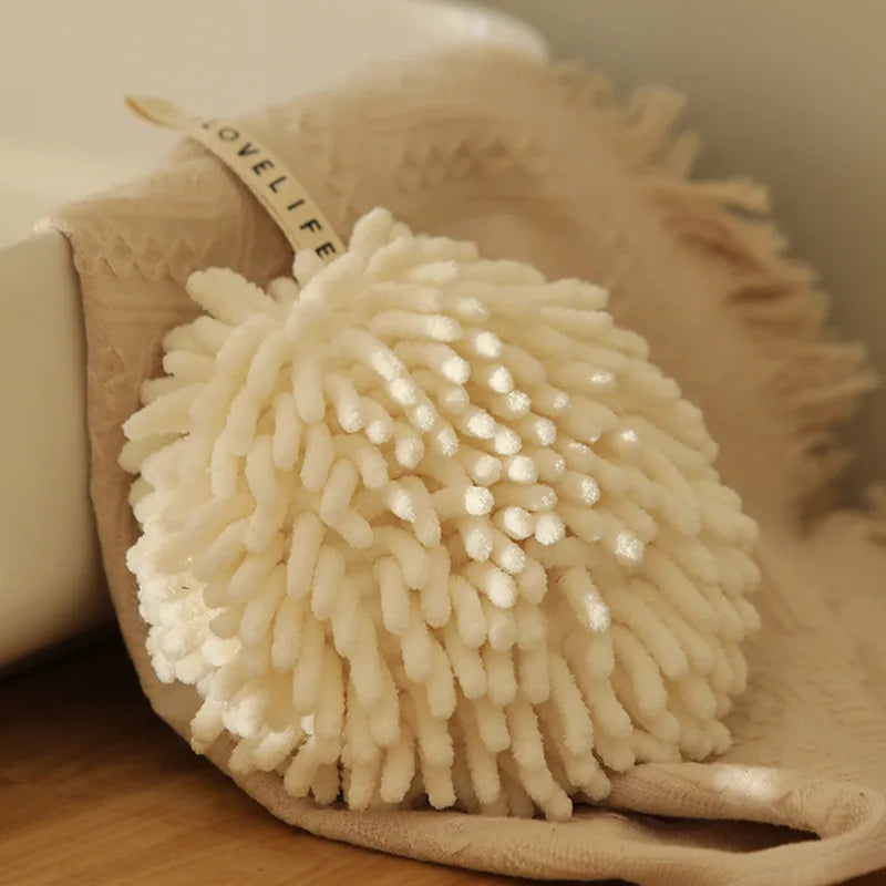 2025 New Wholesale Hand Towel Ball Fuzzy Ball Towel Microfiber Bowling Ball Towel W8266