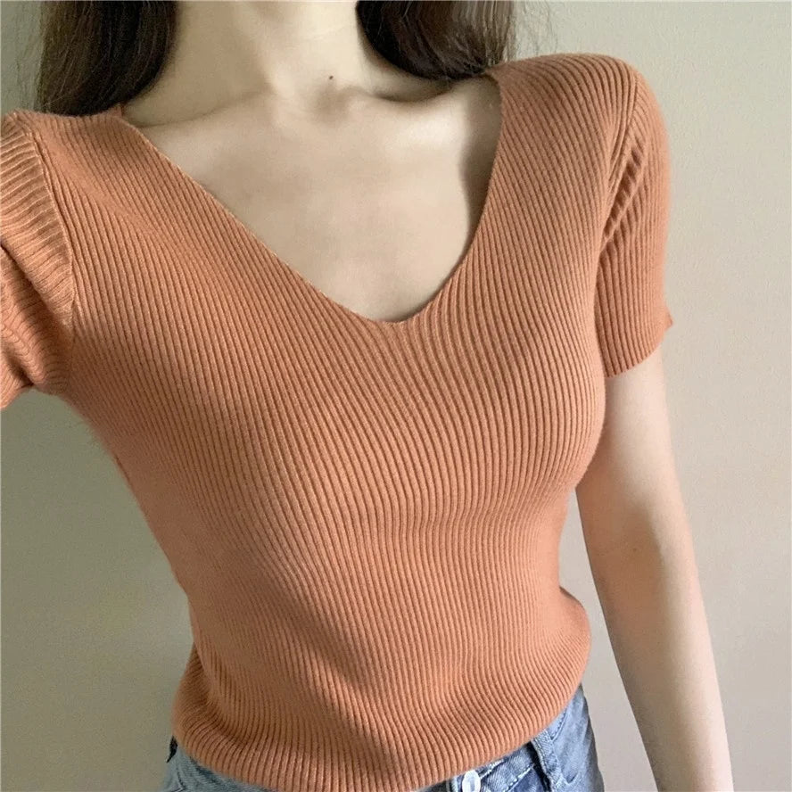 Vintage Korean Style Summer T-Shirt for Women Slim V-Neck Short Sleeve Casual Knitted Tops in Solid Color