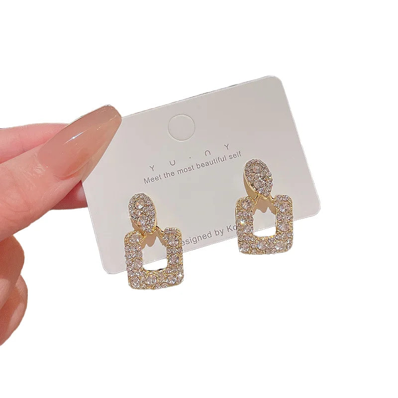 Vintage Gold Color Fashion Geometric Long Drop Earrings for Women Punk Statement Wedding Jewelry and Statement Gifts