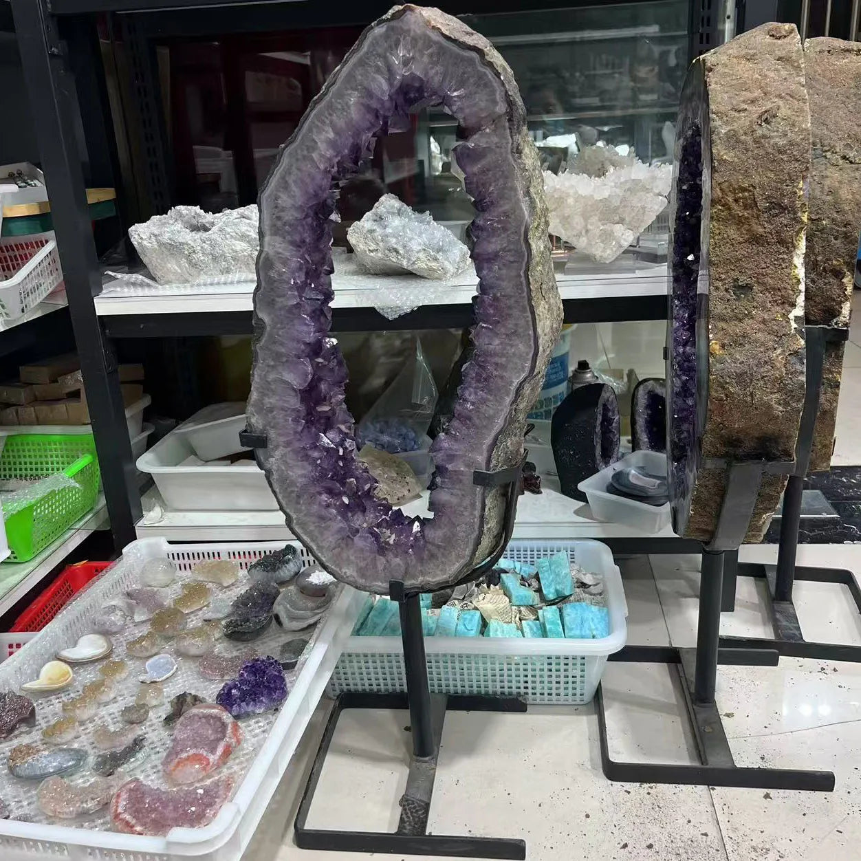 Wholesale Polished Quartz Healing Stones-Feng Shui Style Natural Amethyst Agate Geode Druzy Slice Crystal Love Theme