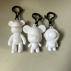 DIY Handmade Fluid Bear Keychain Fluid Spaceman Keychain Resin Crafts