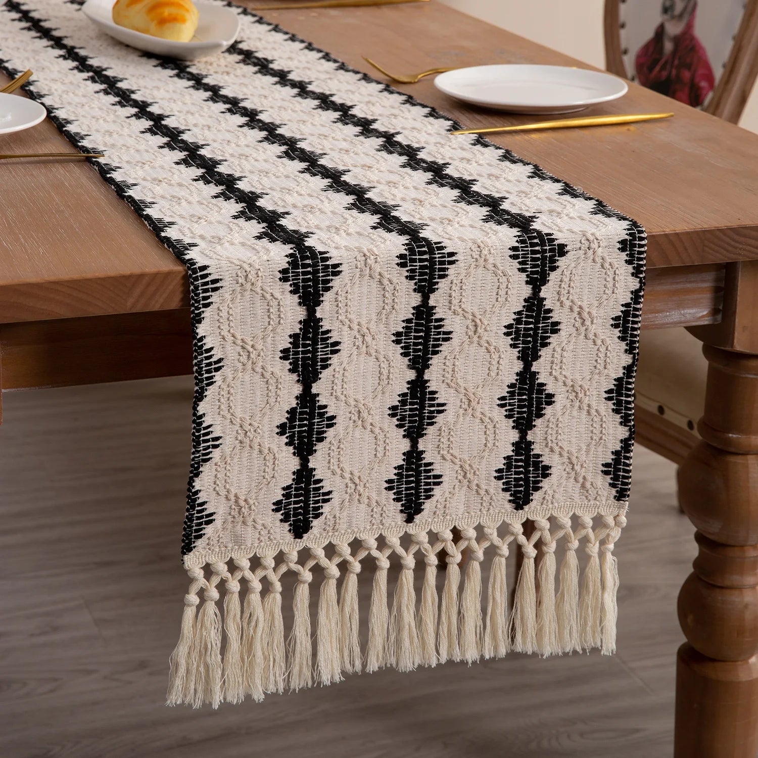XinLan American Style Cotton Linen Geometric Tassel Table Runner Living Room Meeting Room Table Runner