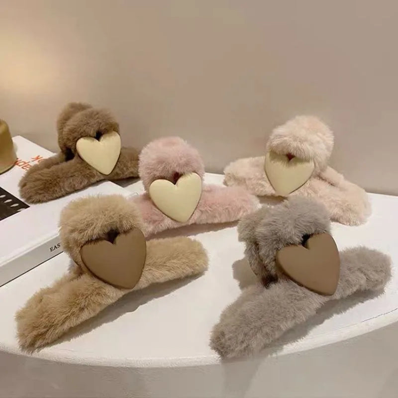 Large Jaw Clamp Autumn Winter Non slip Pom Pom Heart Hair Accessories Clips Fuzzy Fur Flocking Hair Claw for Thick Hair