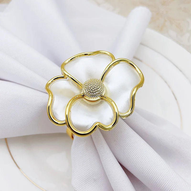 Stocked Bulk Wholesale Design Plastic Flower Napkin Rings Silver Gold White for Wedding Table