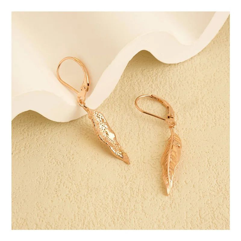 Bulk in Stock Luxury Fashion All-match Temperament Ear Buckle Zircon Irregular French Luxury Earrings Trading