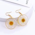 Oem Custom Golden Hook Earring 20mm 25mm 30mm Round Shape Crushed Pearl Real Dried Daisy Rose Gypsophila Epoxy Flower Earrings
