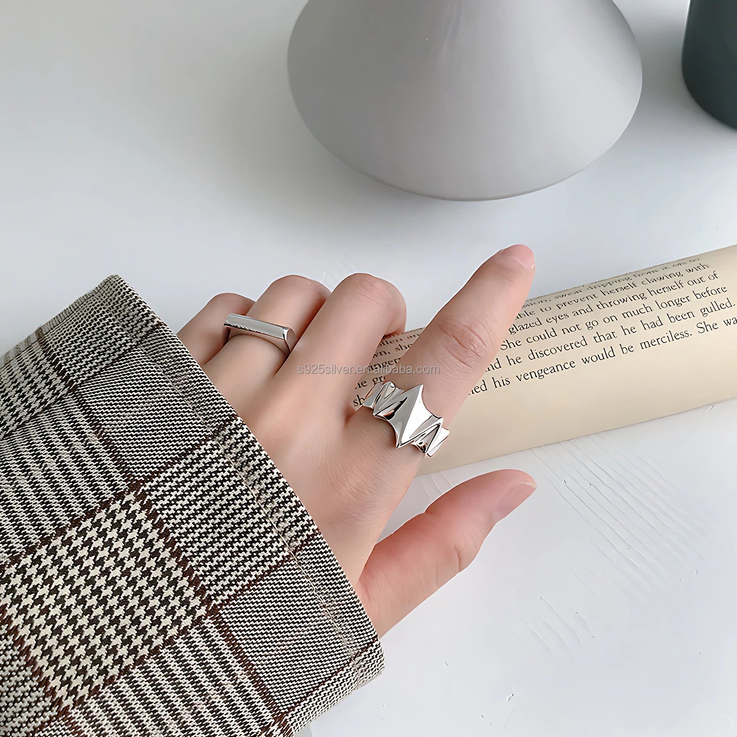 2025 Geometric Sculptural 925 Silver Open Ring with Zigzag Shape and High Polish Finish for Women Contemporary Statement Jewelry