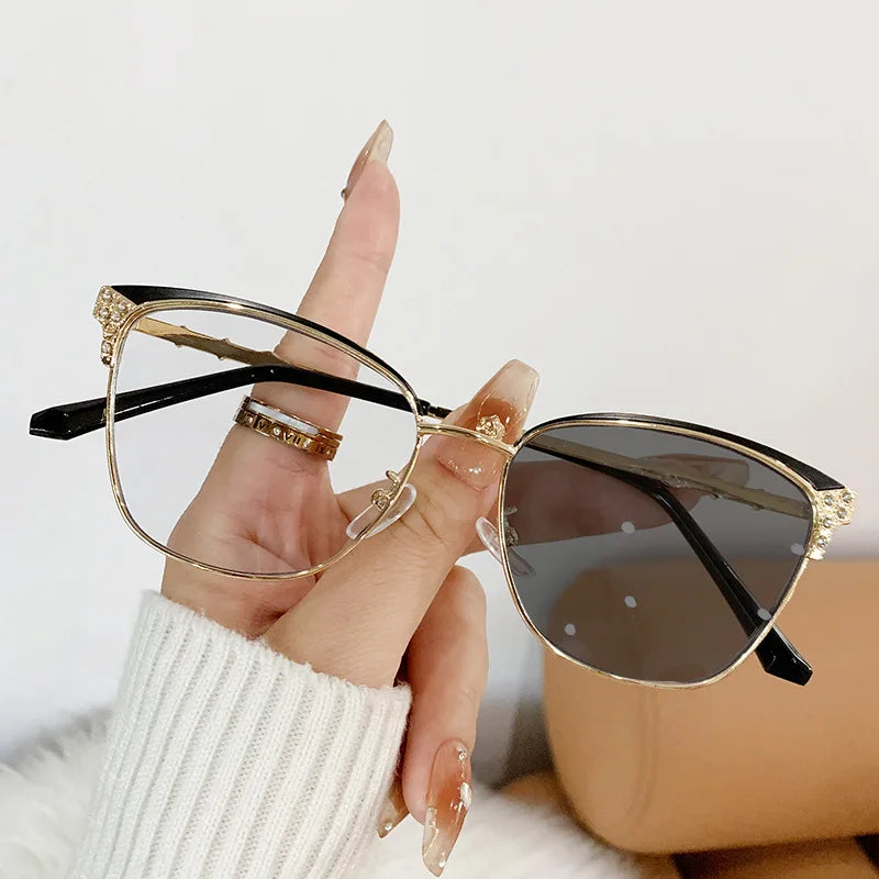 Diamond Decorate Color Changing Women Men Square Glasses Metal Optical Eyeglasses Photochromic Anti Blue Light Cat Eye Glasses