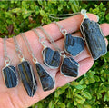 Hot Selling Handmade Irregular Natural Black Tourmaline Raw Crystals Stone Wire Wrapped Pendants Necklace