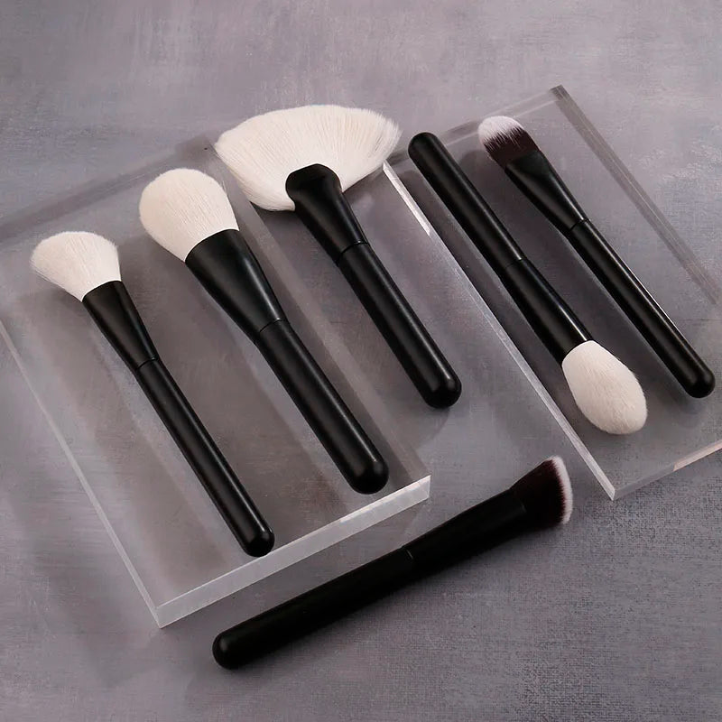 IPRESTA Custom Logo 18pcs Professional Makeup Brush Set Mahogany Wood Handle Natural Hair for Face Concealer Included