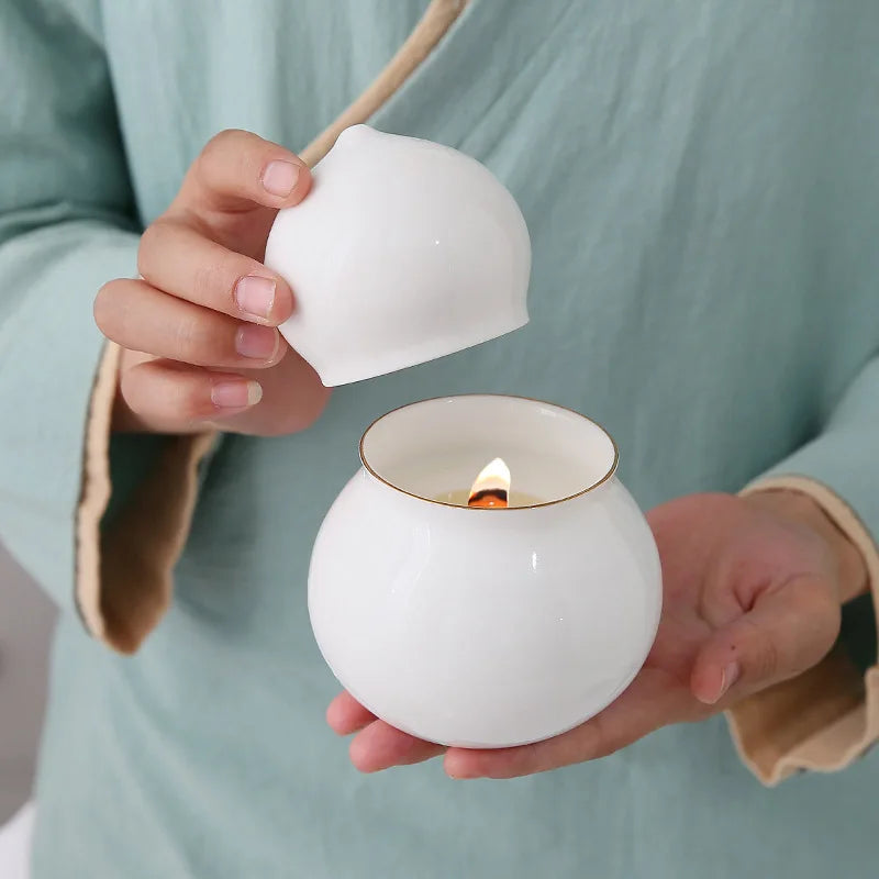 Luxury White Flu Aromatherapy Candle Jar Cover High-End Tea-Scented Desktop Decorative Ornaments for Home Decoration Living Room