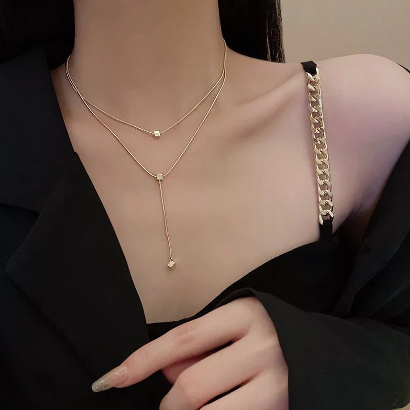 2025 Online Celebrity Fashion Gold Plated 18K Necklace Personality Simple Square Pendant Clavicle Multilayer Necklace
