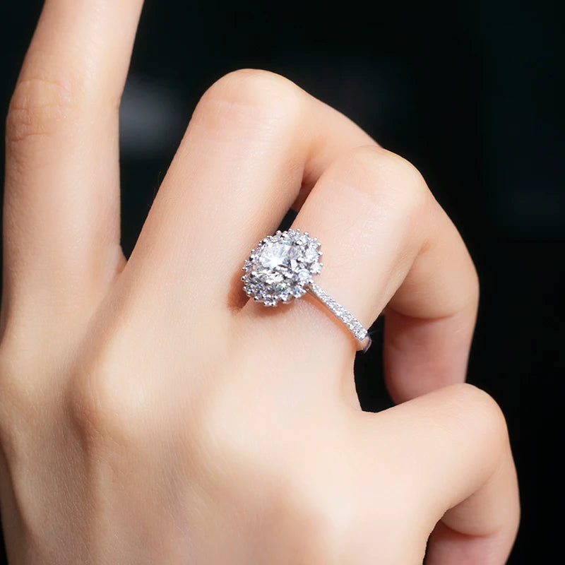 Customized Jewelry 18K 1CT IGI Lab Diamond Ring Wedding Diamond Engagement Ring for Women