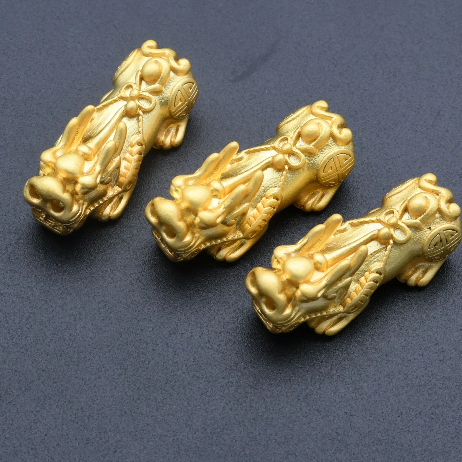 Nickel Free Water Proof Gold Plating Matte Surface Feng Shui Pi Xiu Good Lucky Solid Pixiu Beads Connector for Bracelet Making