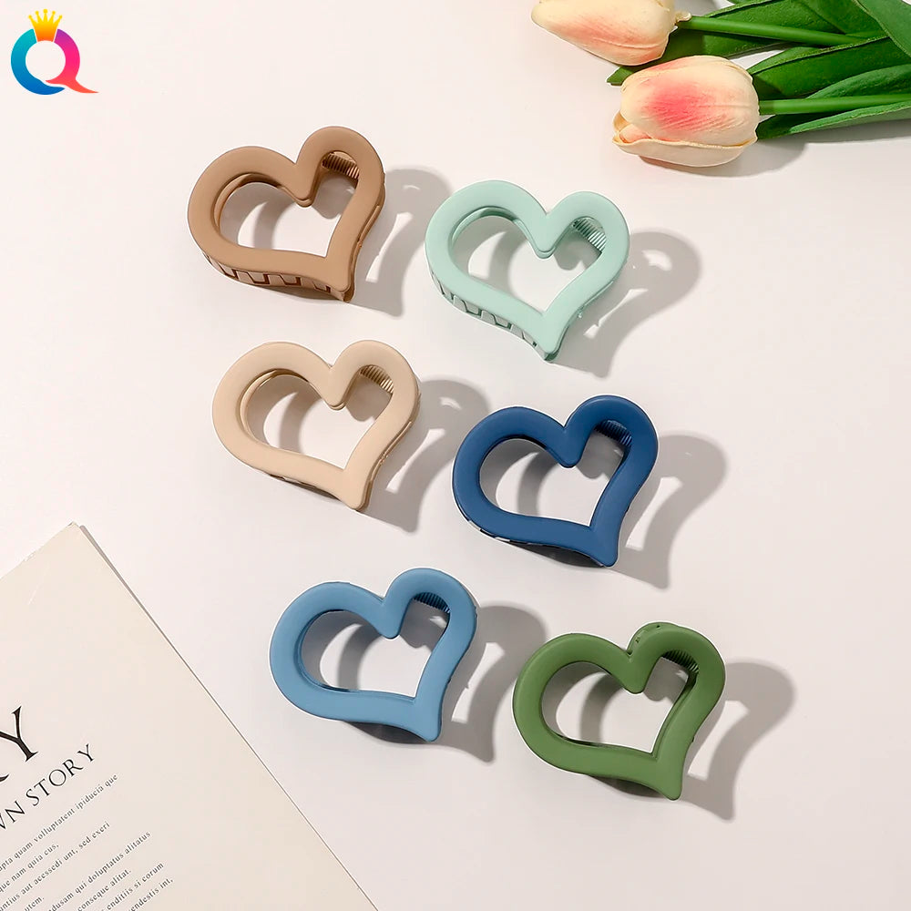 QIYUE Korea 2021 New Fashion Candy Color Lovely Plastic Hair Claw Clip Retro Simple Solid Color Hairgrip for Girls