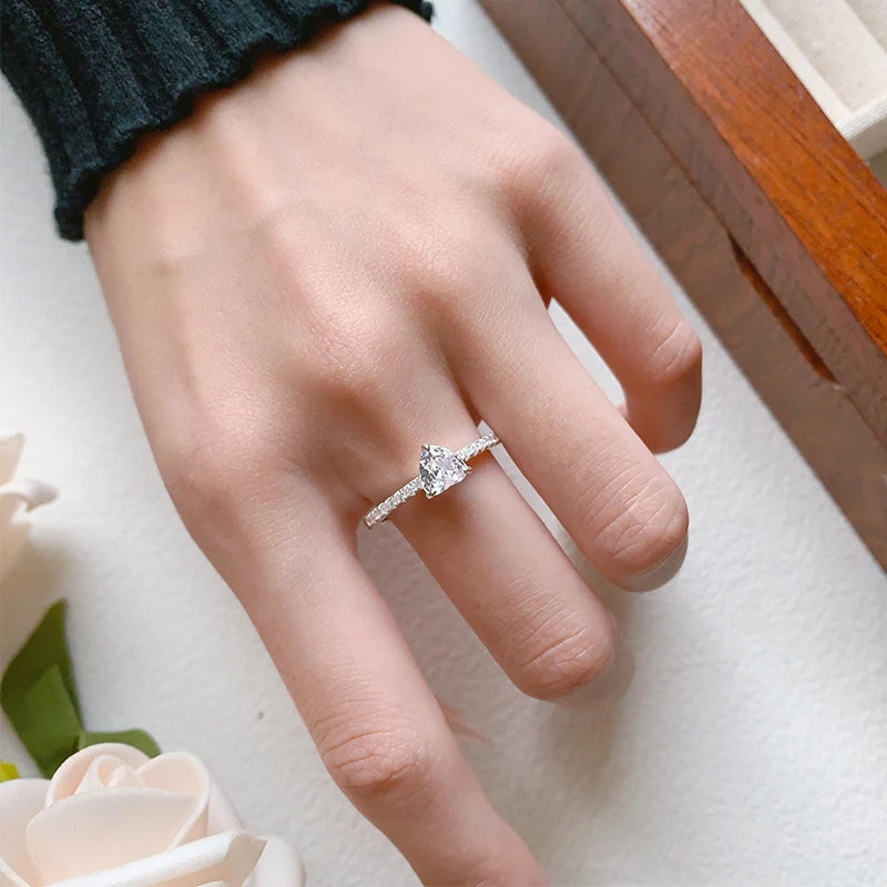Eternal S925 Sterling Silver Jewelry Heart-shaped 1 Carat Moissanite Proposal Engagement Ring Classic Women's Jewelry