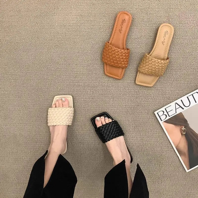 Niche Sandals Women's Summer Wear New Temperament Flat-soled Woven Maternity Beach slippers