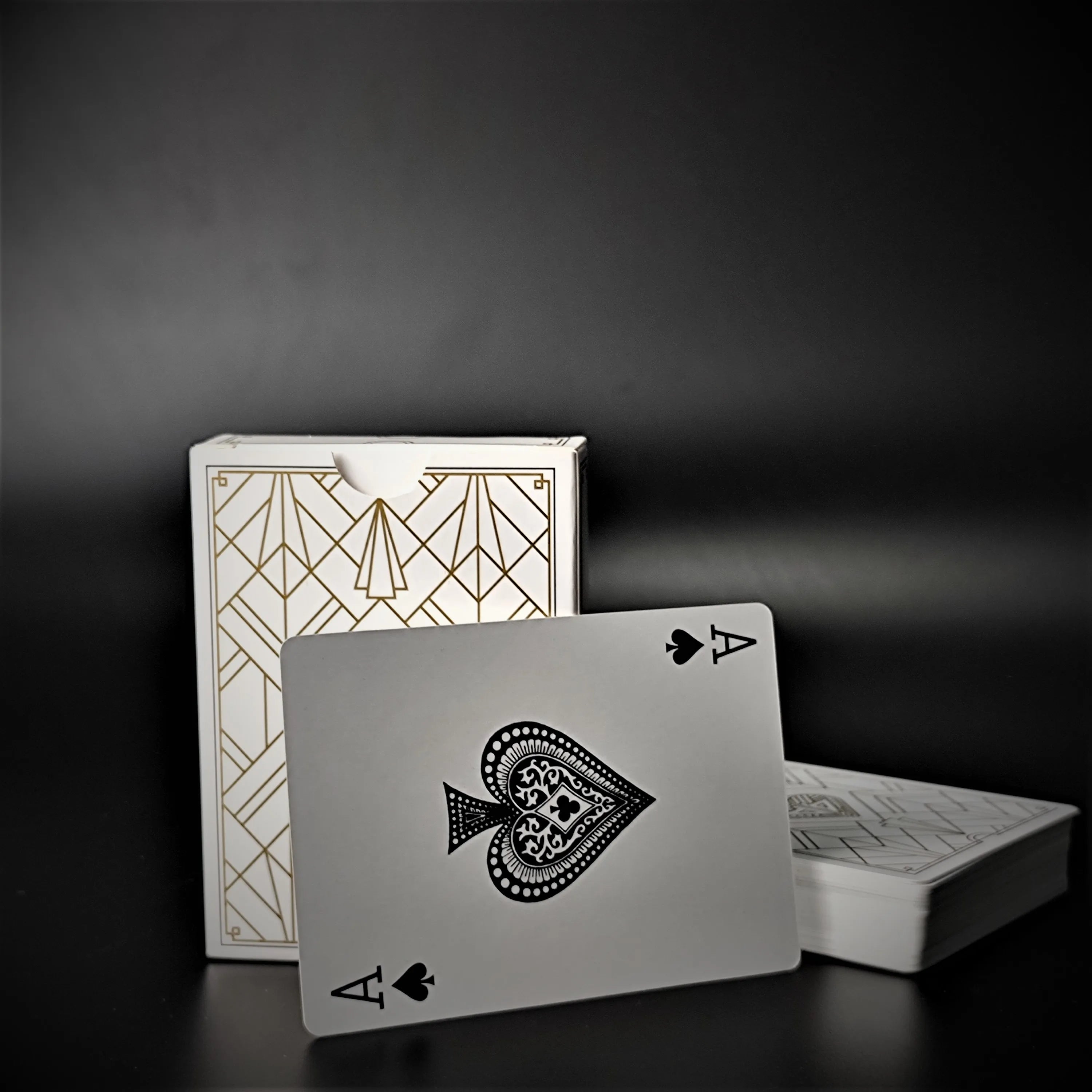 Custom Printing 300Gsm Blue Core Playing Card Gold 24k Paper Professional Poker Playing Cards