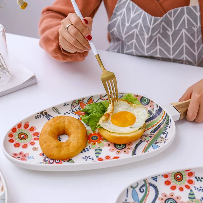 European Black Ceramic Tableware Eco-Friendly Restaurant Home Dinner Set Flower Decal for Breakfast Dinner Wooden Handle Plate