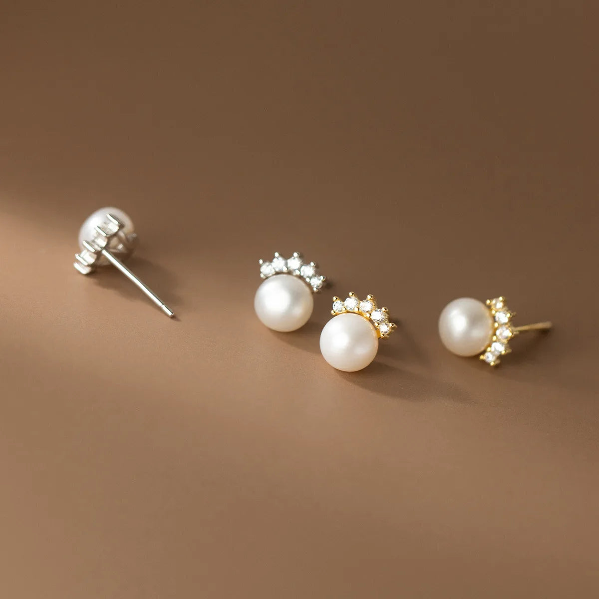 925 Sterling Silver Fashion Jewelry Earrings Crown Shaped Zircon Natural Real Pearl Gold Plated Stud Earrings for Women