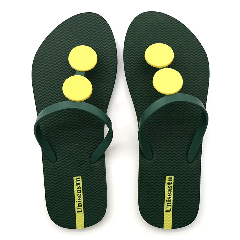 Women's Lightweight Flip-Flops Slippers New Straps Hot Summer Sales Anti-Slippery Beach Slippers PVC Lighted Upper Surface