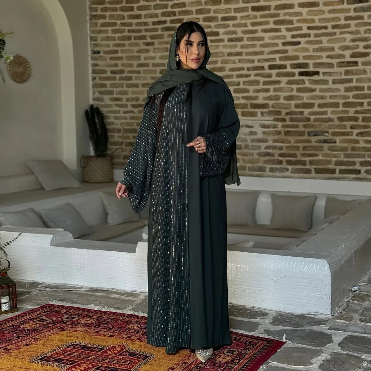 New  Arrivals Luxury Modest  Wholesale Custom Eid Dubai Elegant Turkey Abaya  Women Muslim Dress Kaftan  with Button
