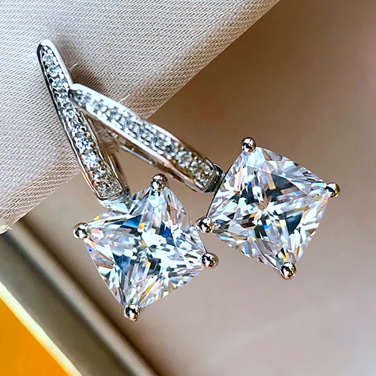 CAOSHI Elegant Geometric Square Shaped Crystal Cubic Zirconia Earrings for Fashion Women Wedding Silver Plated CZ Drop Earrings