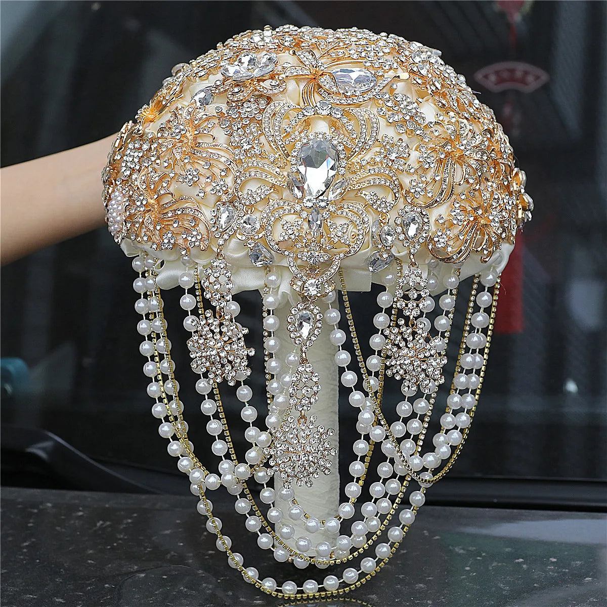 Luxury Full Rhinestone Bride Bouquets with Pearl Tassels  Shiny Crystal Bridal Bouquet for Wedding