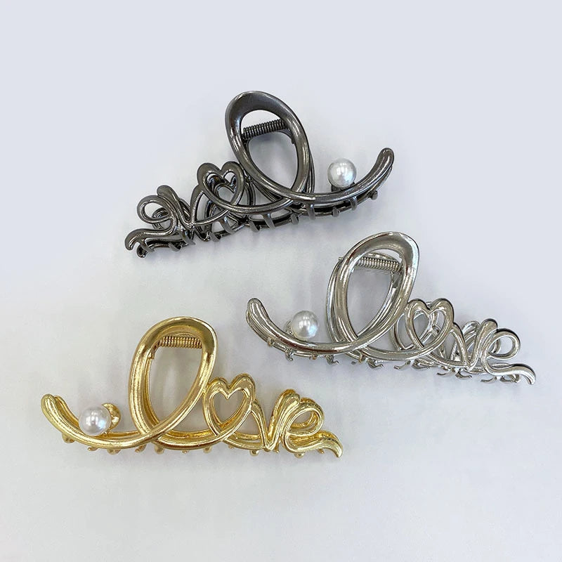 Large Glossy Metal Waves Hair Claw Clips Golden Alloy Love Letters Shark Clip With Pearls Big 12 cm Elegant Hair Claw for Ladies