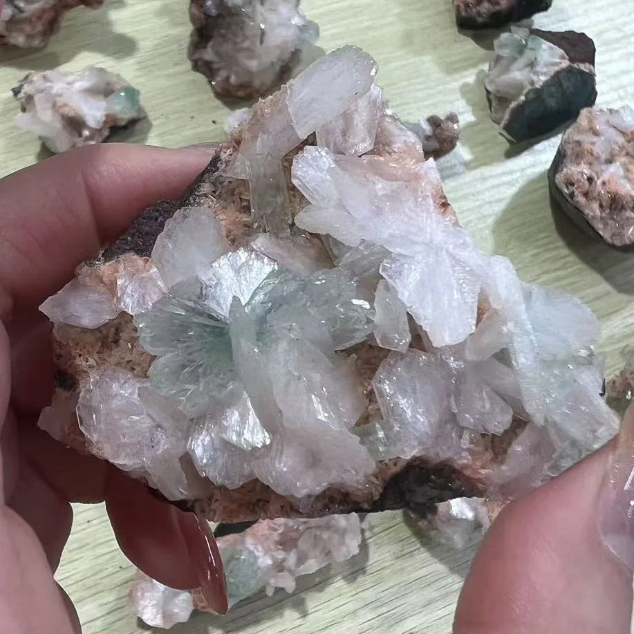 Wholesale Natural Mineral Crystal Specimen Rough Apophyllite Crystal Cluster for Collection