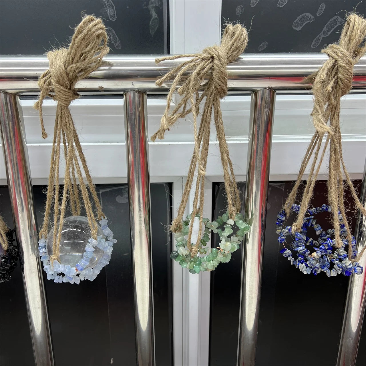 Natural Crystal Chip Hand Made String Bag Healing Stone Amethyst Net Bag Ball Holder for Crystals Sphere