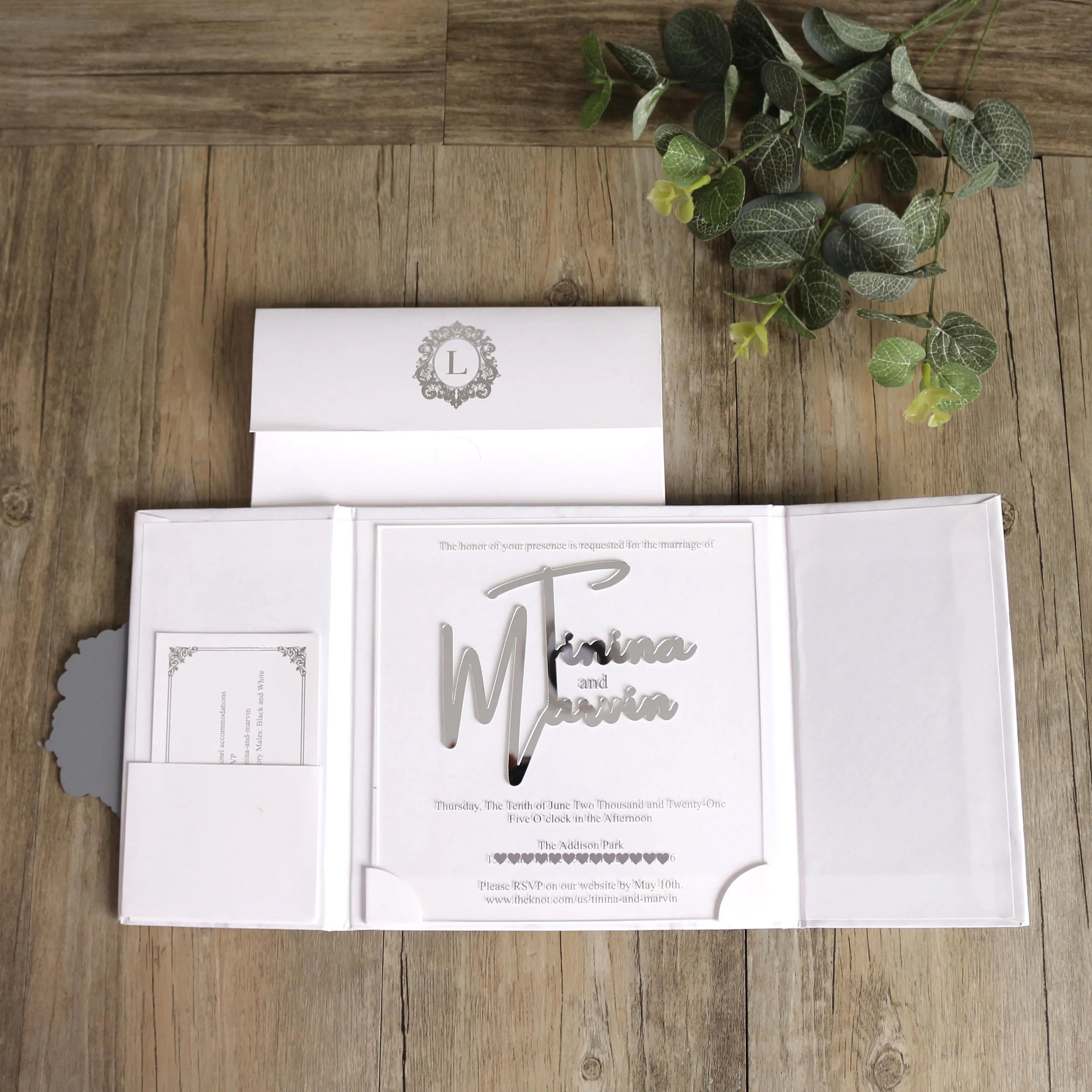 Quinceanera Birthday Hardcover Wedding Invitations Cards with Silver Acrylic Tag