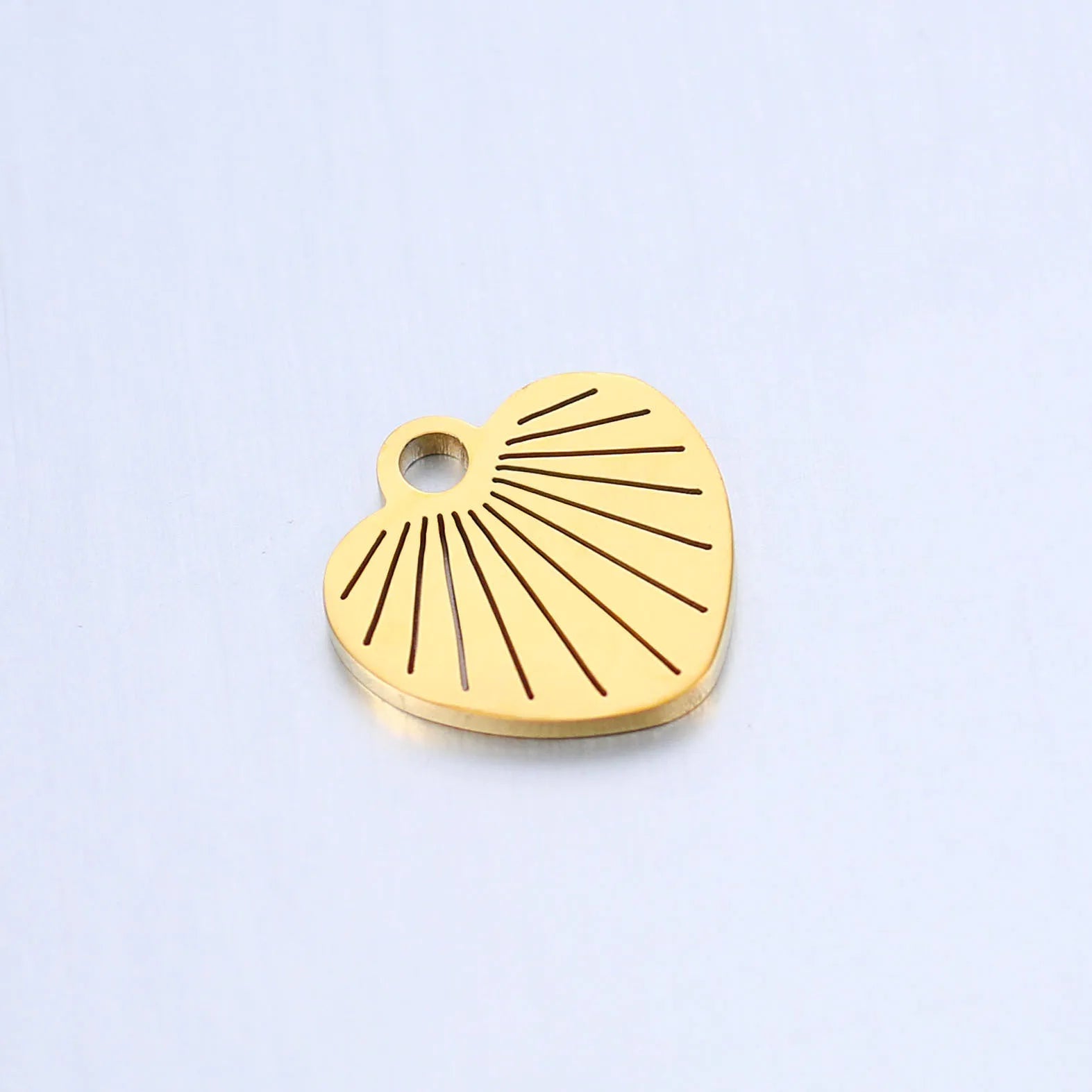 Stainless Steel 18k Gold Custom Blank Heart Charms Engraved Love Charms Jewelry Making Necklace Bracelet Charms Bulk