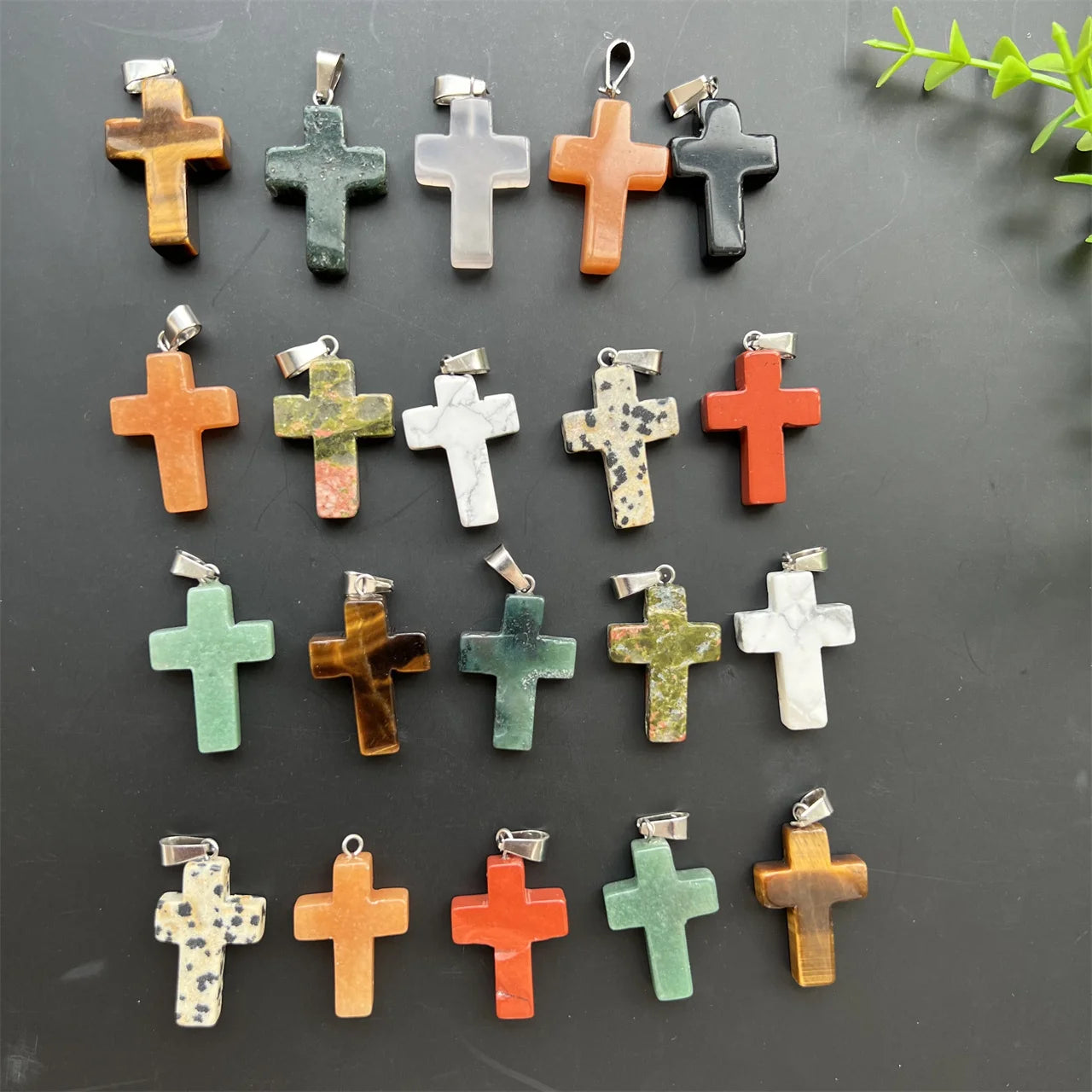 Natural Crystals Cross Carve  Healing Stone Reiki Quartz Cross Pendant for Wellness Crystal