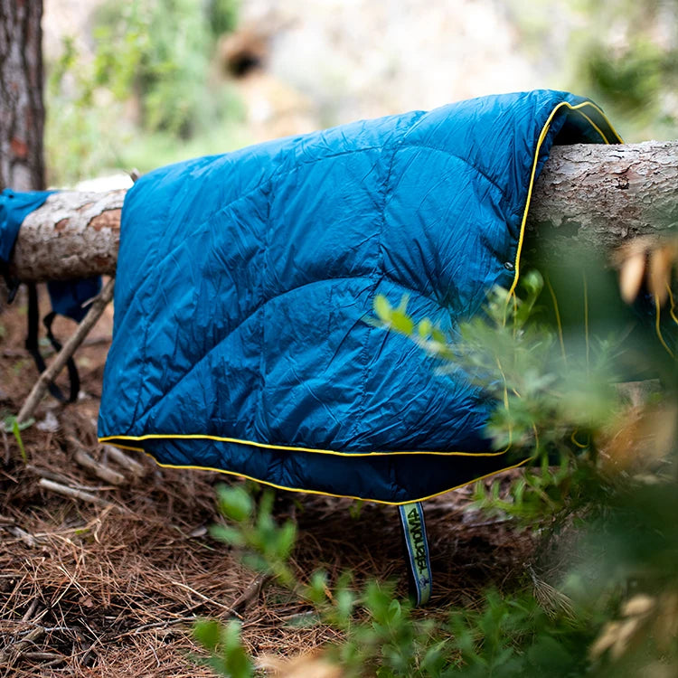 4Monster Lightweight Outdoor Travel Goose Down Quilt Blanket Waterproof Picnic Camping Warm Blanket Down