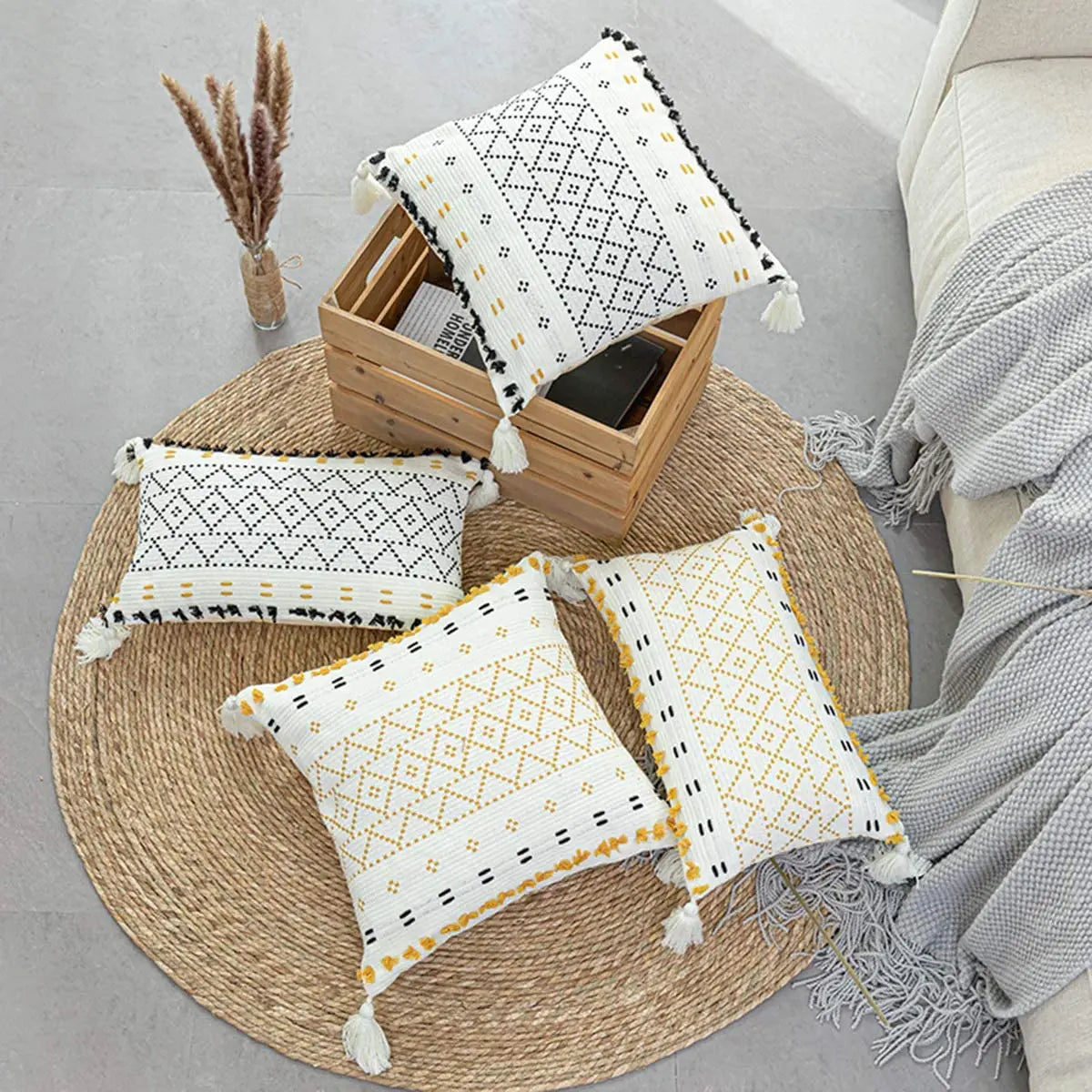 Hot Sell Modern Cotton Jacquard Tassel Sofa Decorative Macrame Moroccan Bobo Cushion Cover Custom Throw Pillow Cover