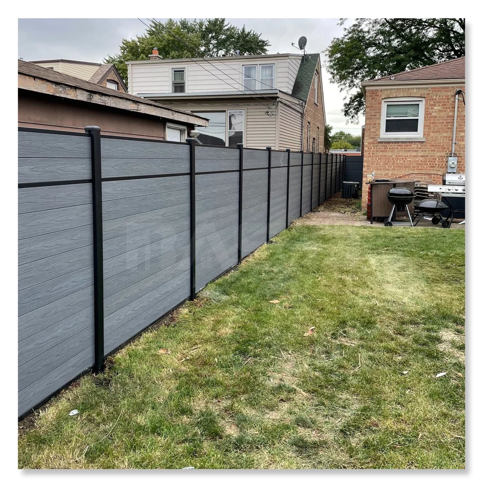 Garden  Fencing Panels Decorative Charcoal with Black Aluminum Alloy Post WPC Fence Waterproof Eco-Friendly 3D Modeling