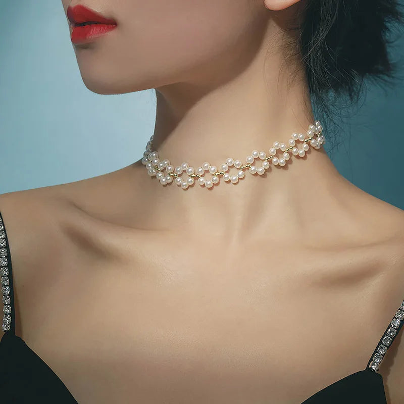 2022 Korean Bead Pearl Flower Link Clavicle Chain Necklace Elegance White Imitated Pearls Choker Necklace Lady Jewelry