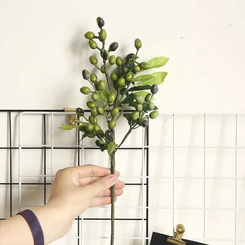 E-026 Wholesale Simulation Flower Fake Flowers  Plastic Christmas Fruit Home Party Decoration Artificial Berries