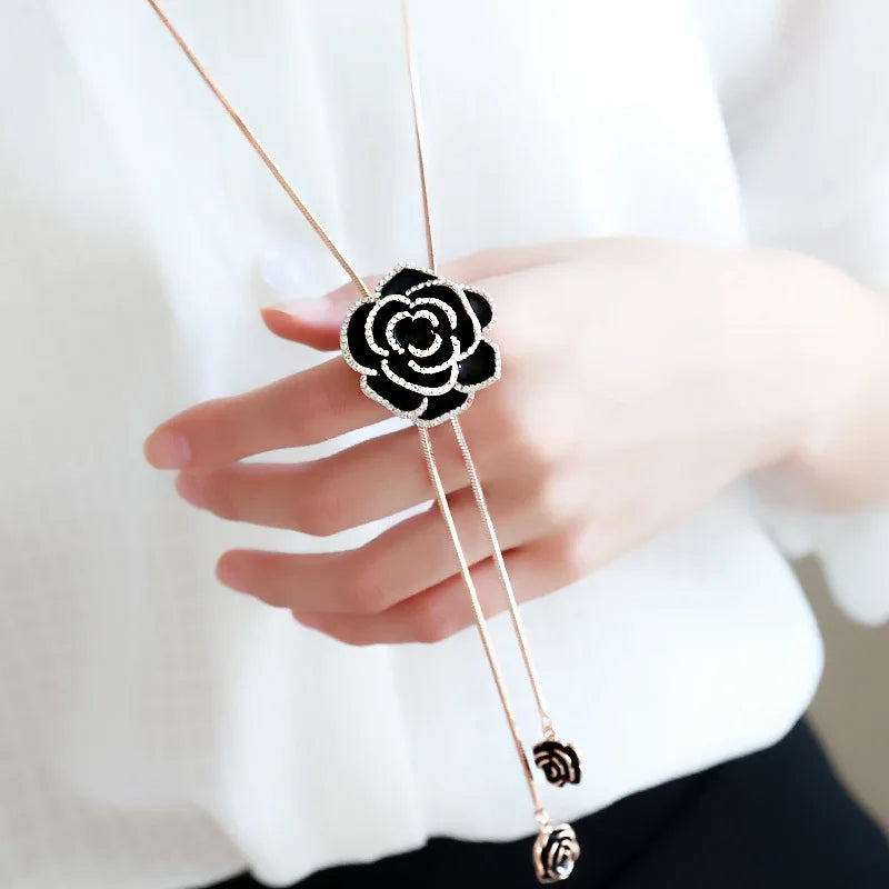 Elegant Adjustable Crystal Flower Necklace with Rhinestone Black Rose Long Sweater Chain Trendy Statement Jewelry for Weddings