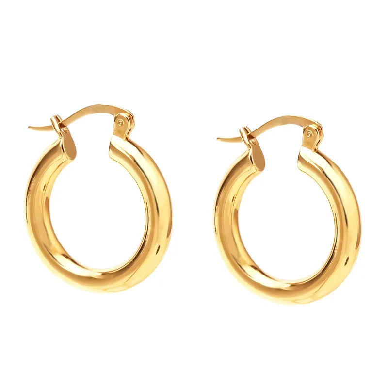 New Arrival Brass Plated 18K Gold Minimalist Hoop Earrings Women Smooth Circle Loop Huggie Fashion Jewelry Earings