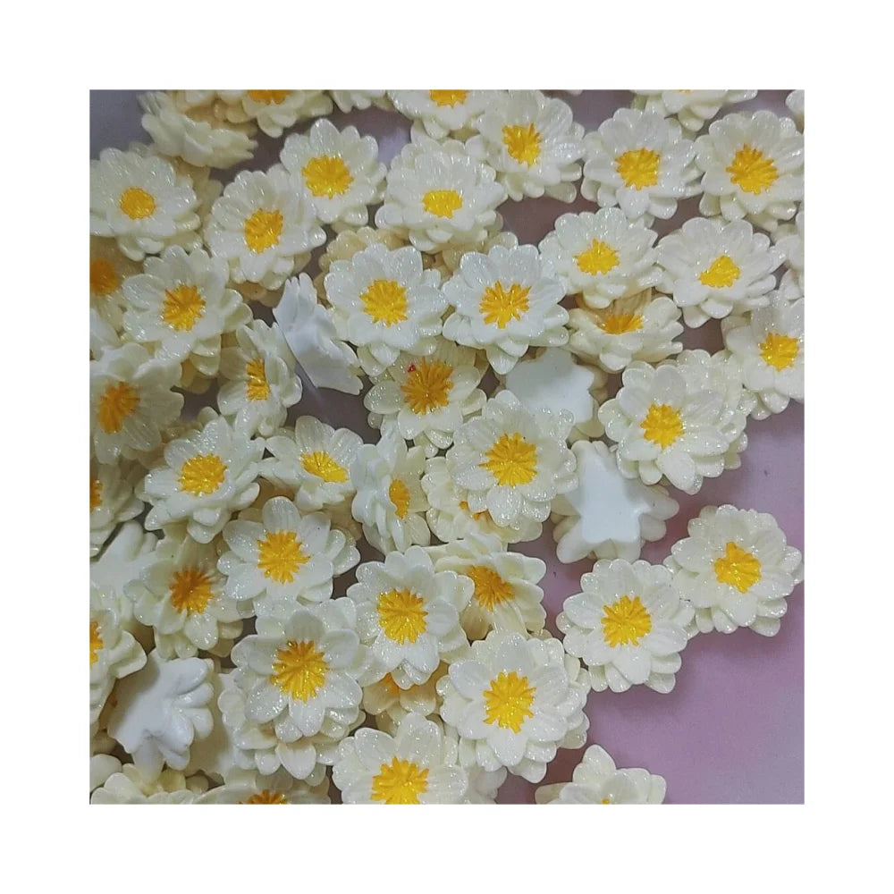 100Pcs 27MM Tiny Resin Daisies Flower Flatback Resin Cabochons Artificial Daisy Flower Embellishments for DIY Party Decorations