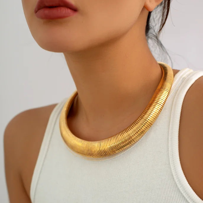 Simple Exaggerated Heavy Metal Twisted Torques Choker Necklace for Women Spiral Big Chunky Chain Grunge Jewelry Steampunk Men