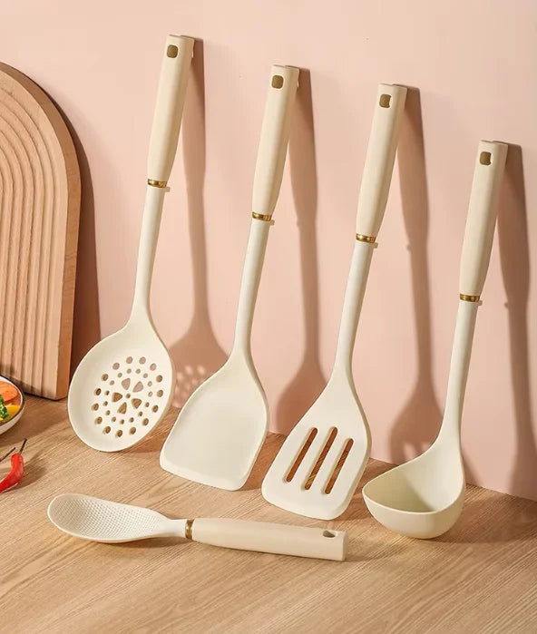 5-pieces New Silicone Kitchen Accessories Heat Resistant Food Silicone Utensils  Cooking Spatula Set for Home Use